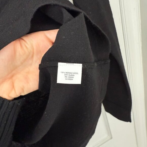 Lord & Taylor 100% Merino Wool Black Long Sleeve Sweater - Picture 4 of 4